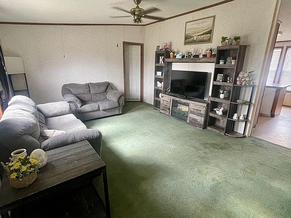 4th image of 988 Womack Rd