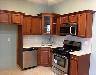 Rented by R New York