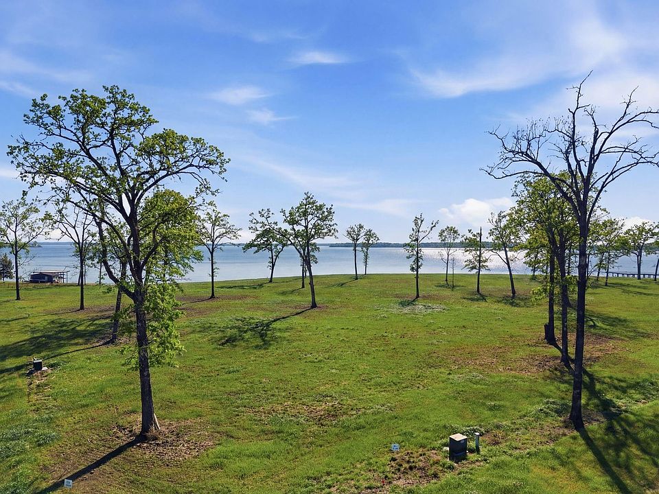 1st image of 13 Island View Ln