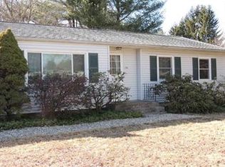 134 Tracy Cir, Amherst, MA 01002