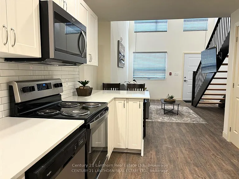 135 Station St S #103 — Photo 1