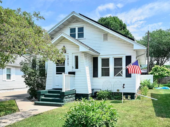 1217 East Ave S, La Crosse, WI 54601