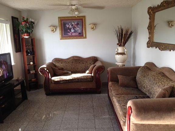 3rd image of 1617 Lambrusco Ln