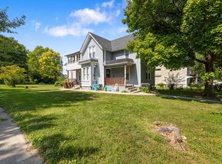 827 Ferguson St, Rockford, IL 61102