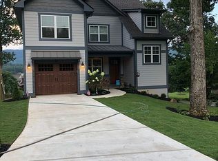 31 Elf School Ln, Hayesville, NC 28904