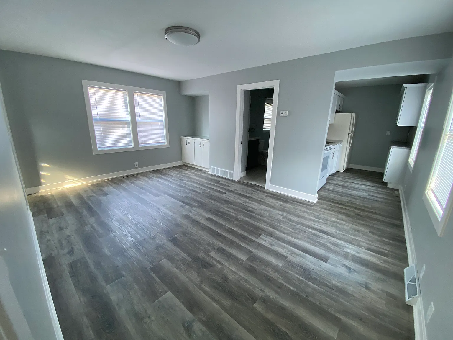 2 bed, 2.5 bath, $1,500 — Photo 2
