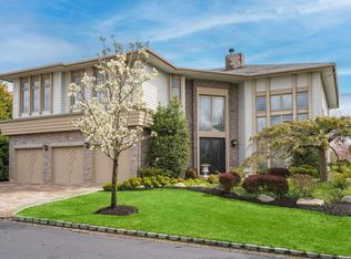 25 Kettlepond Rd, Jericho, NY 11753