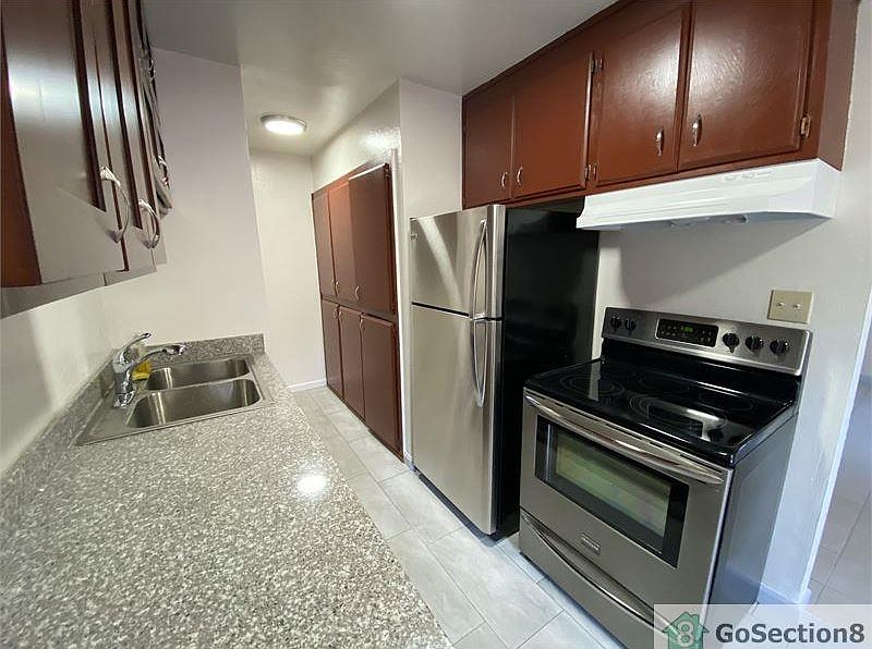 1st image of 416 Corcoran Ave