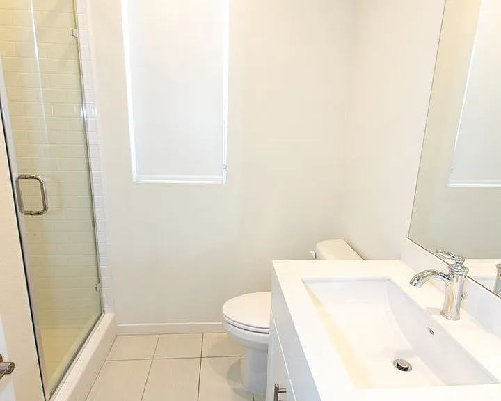 1625 Hampton Dr — Photo 23