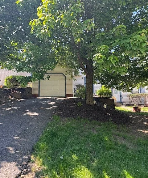 1003 Rural Ridge Dr — Photo 2