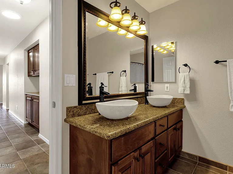 16847 S 29th Way — Photo 35