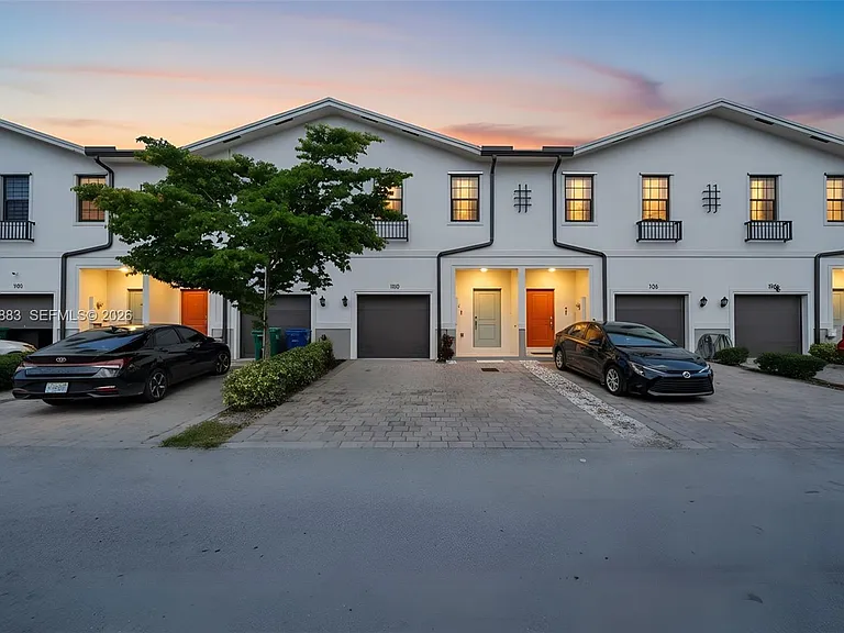 1130 SW 6th Ct — Photo 3