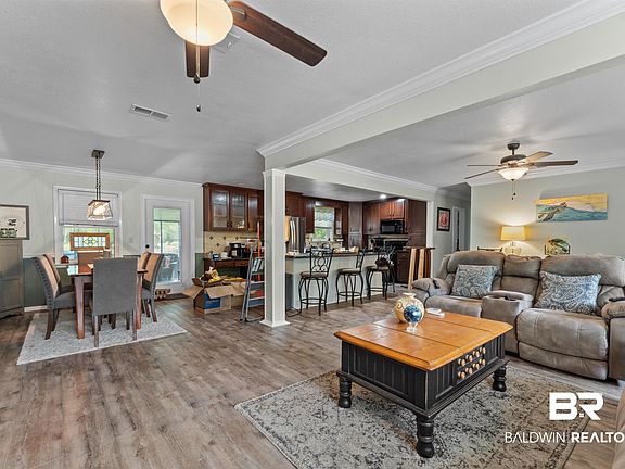 4th image of 32794 Antietam Rd
