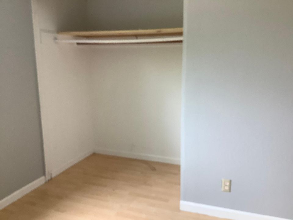2nd image of 1052 Sweet Ave