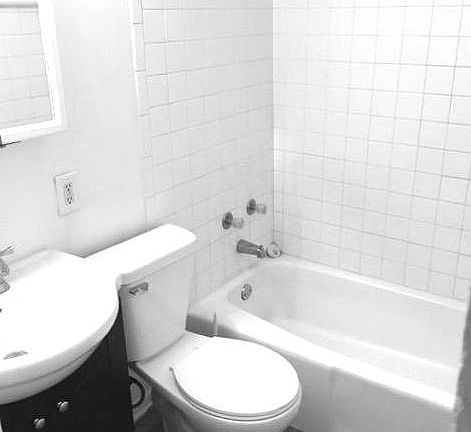 3rd image of 6504 Julian Ave #D2