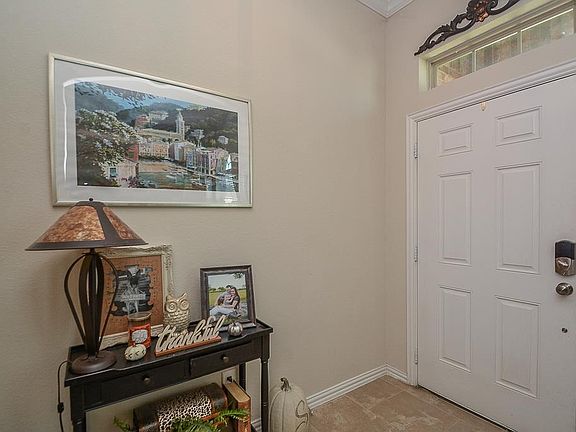 Inviting entryway!