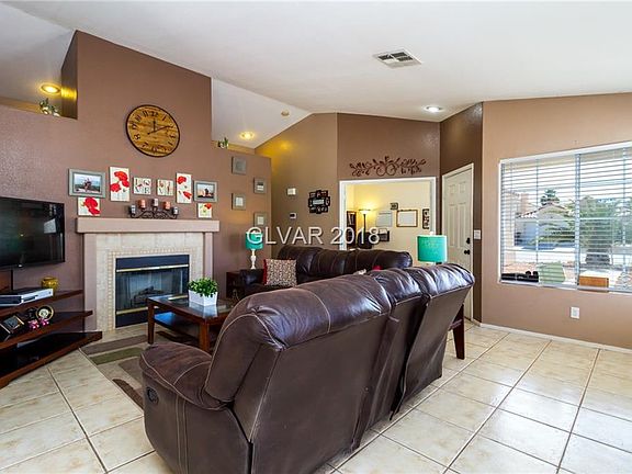 5th image of 1934 La Villa Dr