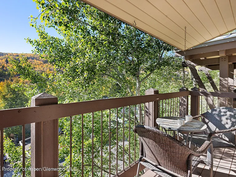 35 Upper Woodbridge Rd #26EF — Photo 8