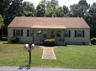 1320 Harris St, Eden, NC 27288