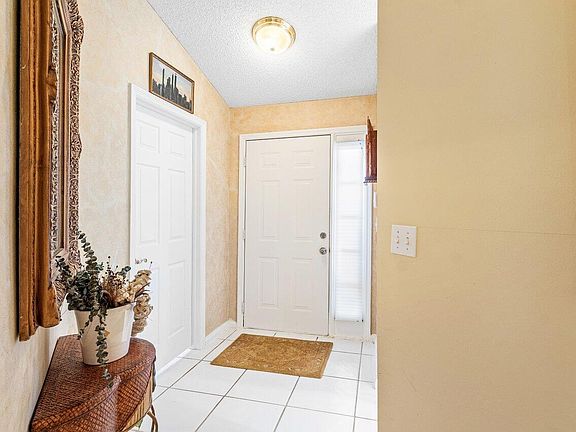 5th image of 5505 Grande Palm Circle