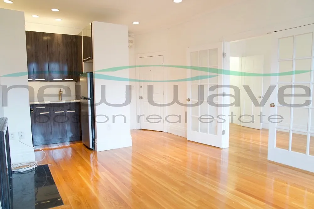 1 bed, 550 sqft, $3,100 — Photo 3