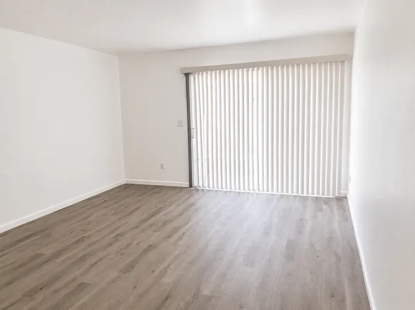16942 Lilac Lane, 16942 Lilac Ln #3, Huntington Beach, CA 92647