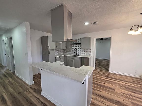 4th image of 3311 W Ohio Ave