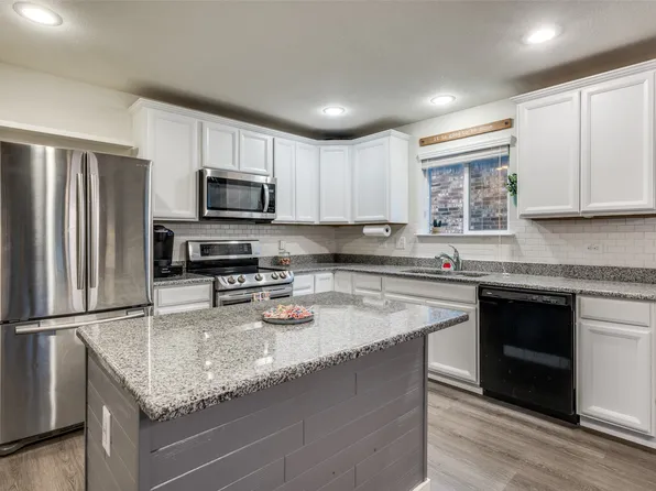 1720 Trace Dr, Aubrey, TX 76227