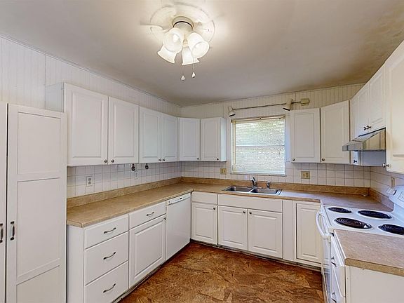 2nd image of 112 Larkspur Dr