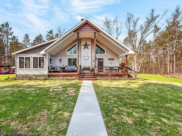 109 W McKinley Rd, Rothbury, MI 49452