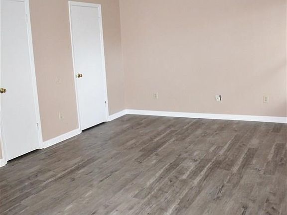 3rd image of 3608 Penny St SW APT 1B