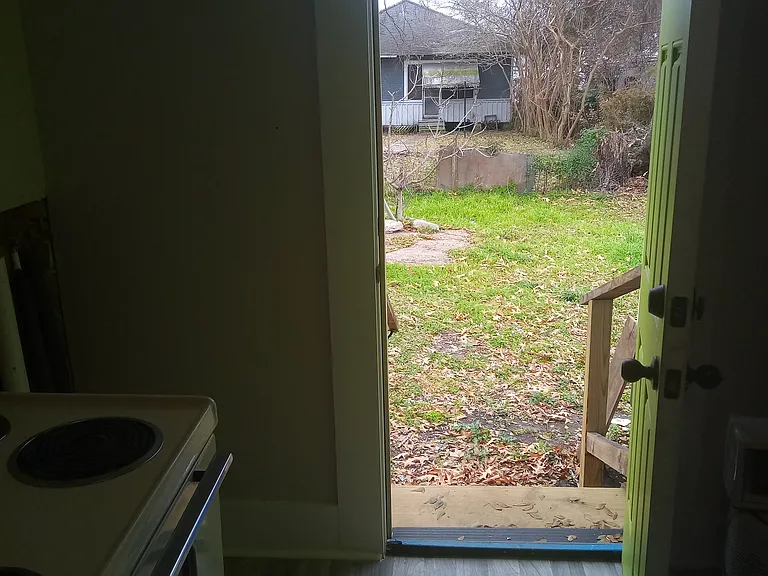 311 S Pierce St #C — Photo 11