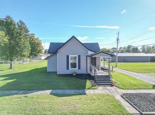 729 Harrison St, Hope, IN 47246