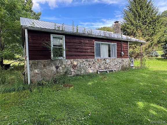 3rd image of 10526 Mosher Hollow Rd