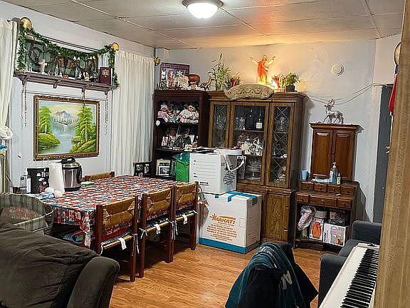 4th image of 309 Union St