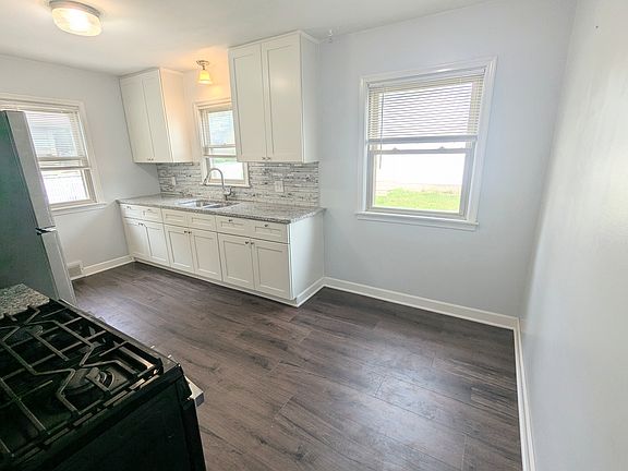 3rd image of 1911 Orange Ave E #1