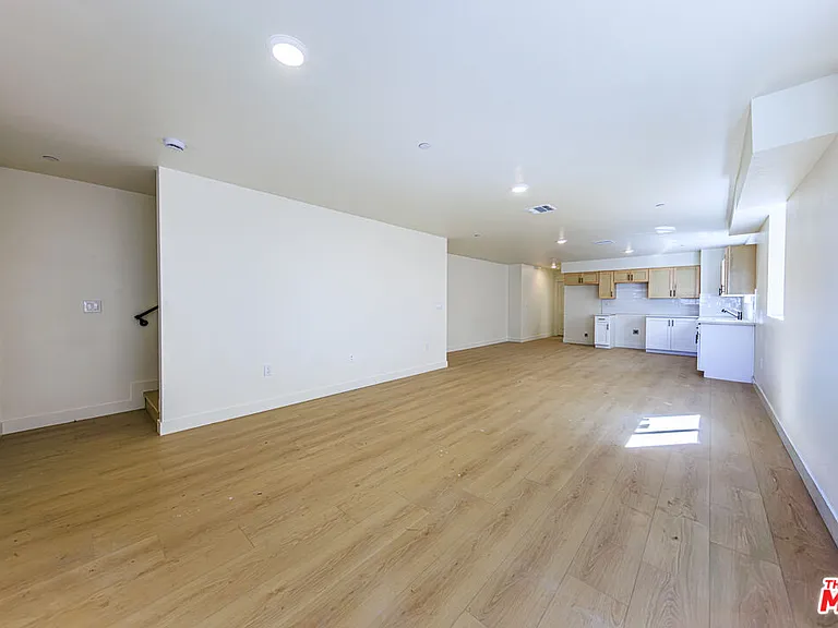 1640 Murchison St — Photo 5