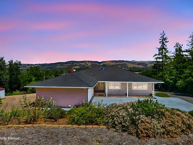 19563 Almaden Rd — Photo 1