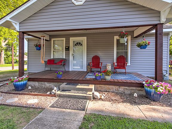 5th image of 1201 E McKinley Ave