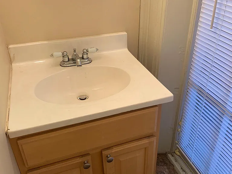 Bedroom 2 Ensuite Bathroom