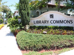 57 NW Hawthorne Pl, Boca Raton, FL 33432