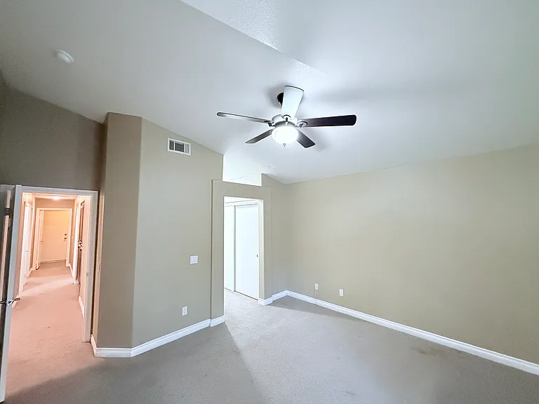 2834 Mountain Hills Ln — Photo 13