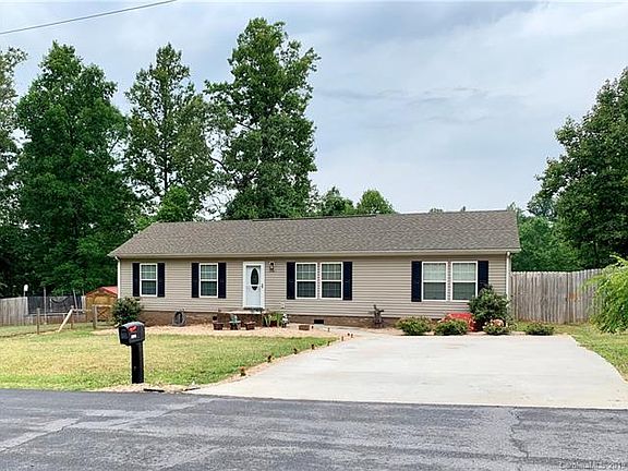 2nd image of 2980 Teton Dr