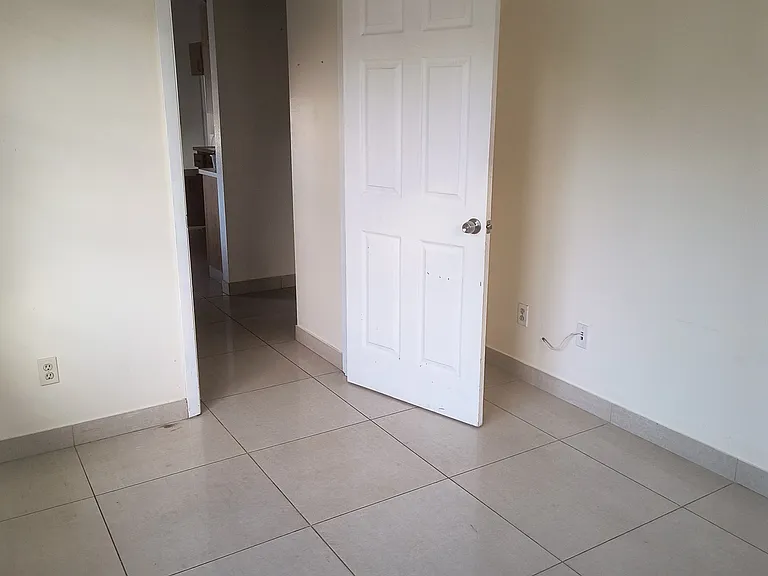 1115 Rosedale Ave — Photo 18
