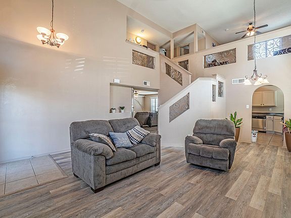 5th image of 12268 Iverson Ct