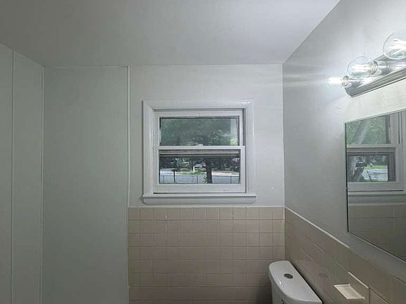 5th image of 68 Ronald Rd
