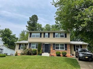 8718 Old Courthouse Rd, Vienna, VA 22182