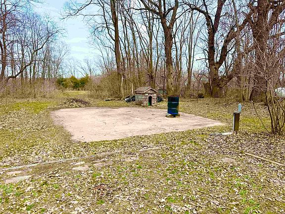 3rd image of 10615 W Cedar Wapsi Rd