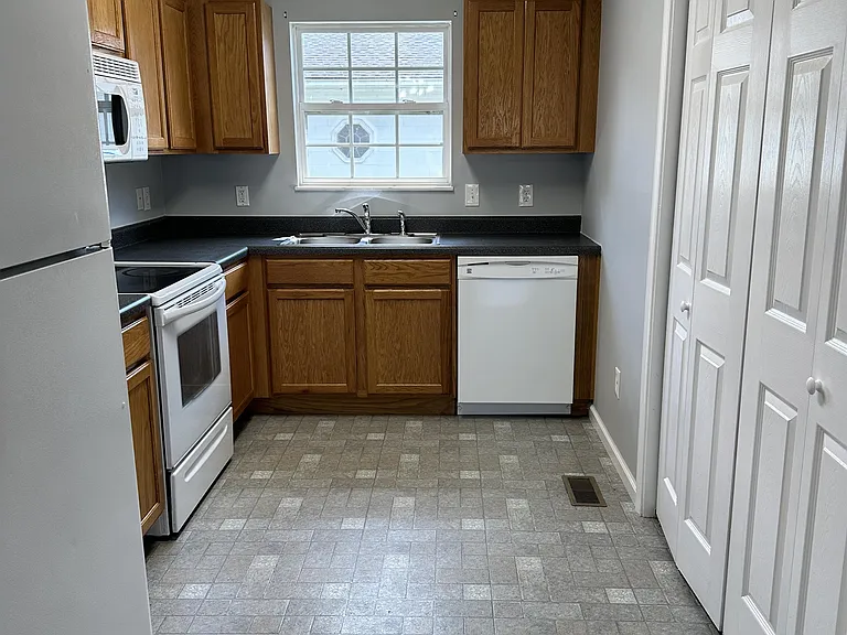 2914 Patrick Ave #B — Photo 5