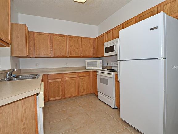 5th image of 4833 Cypress Woods Dr APT 4208